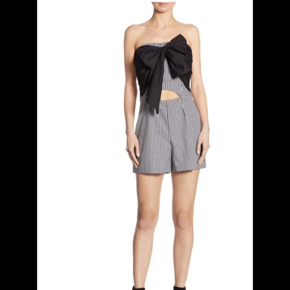 Scripted Gingham Bow Front Cutout Romper Size M/M